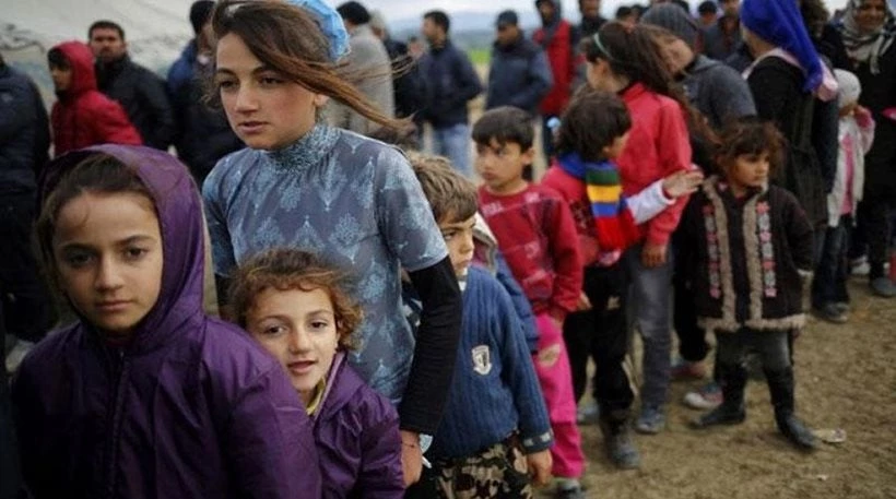 Σοκ! Ντοκιμαντέρ του RT αποκαλύπτει εμπόριο λευκής σαρκός και ναρκωτικών για τα προσφυγόπουλα της Αθήνας